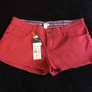 NWT Roxy light Red denim shorts sz 28